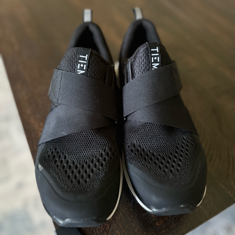 Slipstream Black Women's Cycling Shoe TIEM Athletic Size 7.5